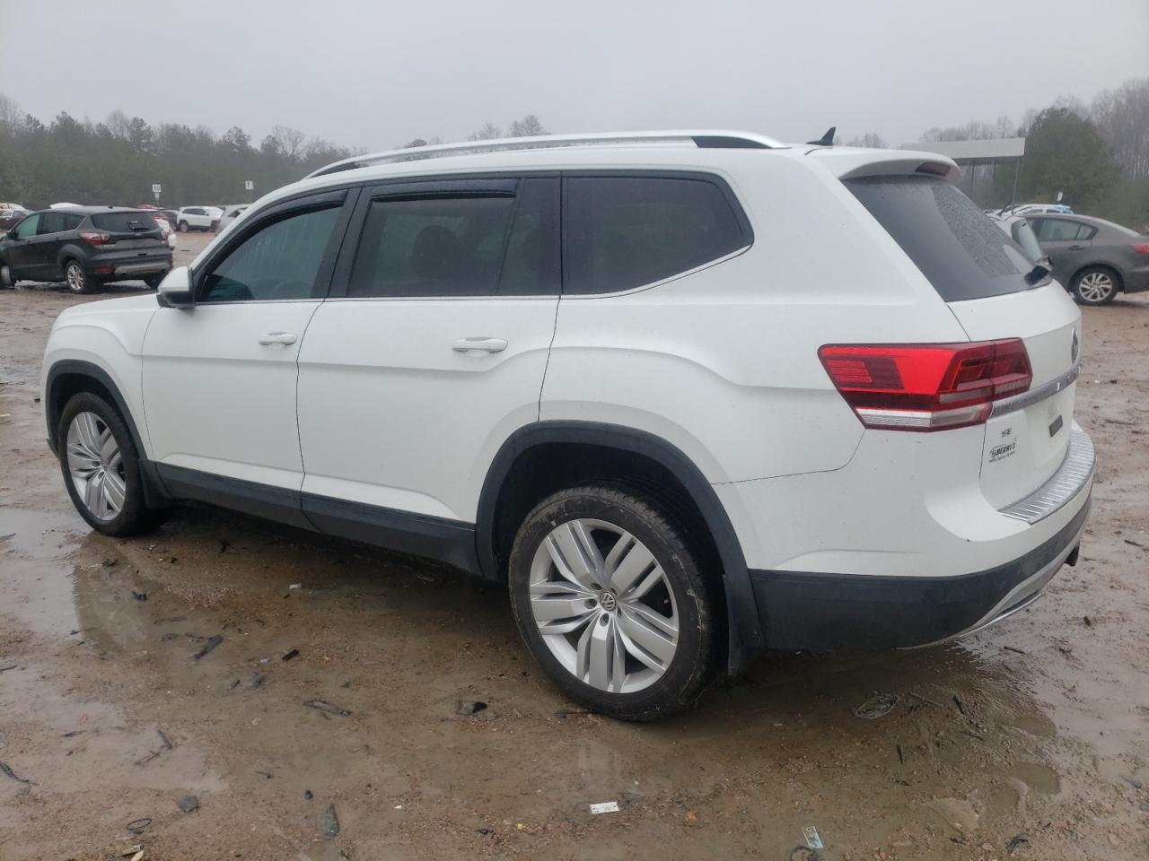 2019 Volkswagen Atlas VIN 1V2UR2CA1KC531828 Copart auction photo, side / undercarriage damage thumbnail 2