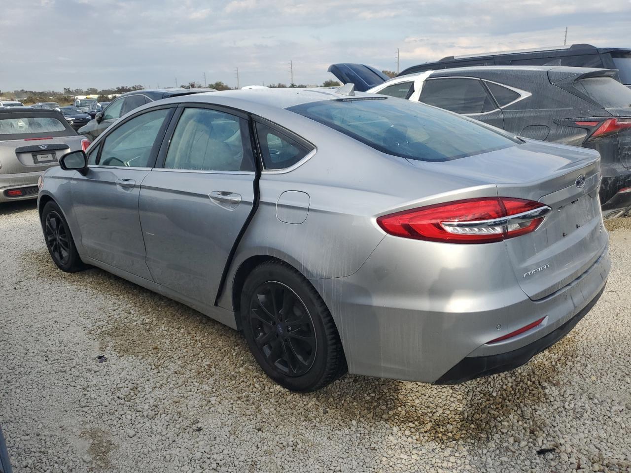 2020 Ford Fusion VIN 3FA6P0HD9LR165522 Copart auction photo, water/flood damage thumbnail 2