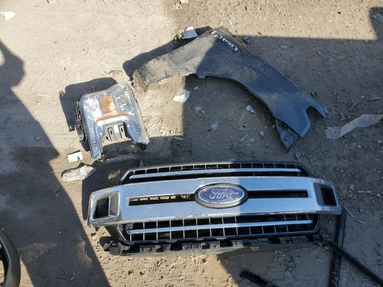 2019 Ford F-150 VIN 1FTEX1EPXKKC28673 Copart auction photo, front end / side damage thumbnail 12