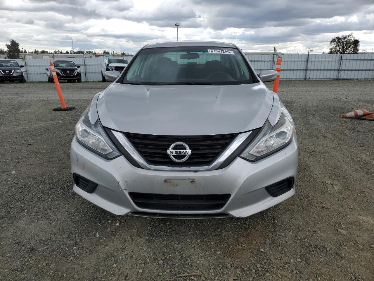 2016 Nissan Altima VIN 1N4AL3AP4GC174970 Copart auction photo, side / minor dent/scratches damage thumbnail 5