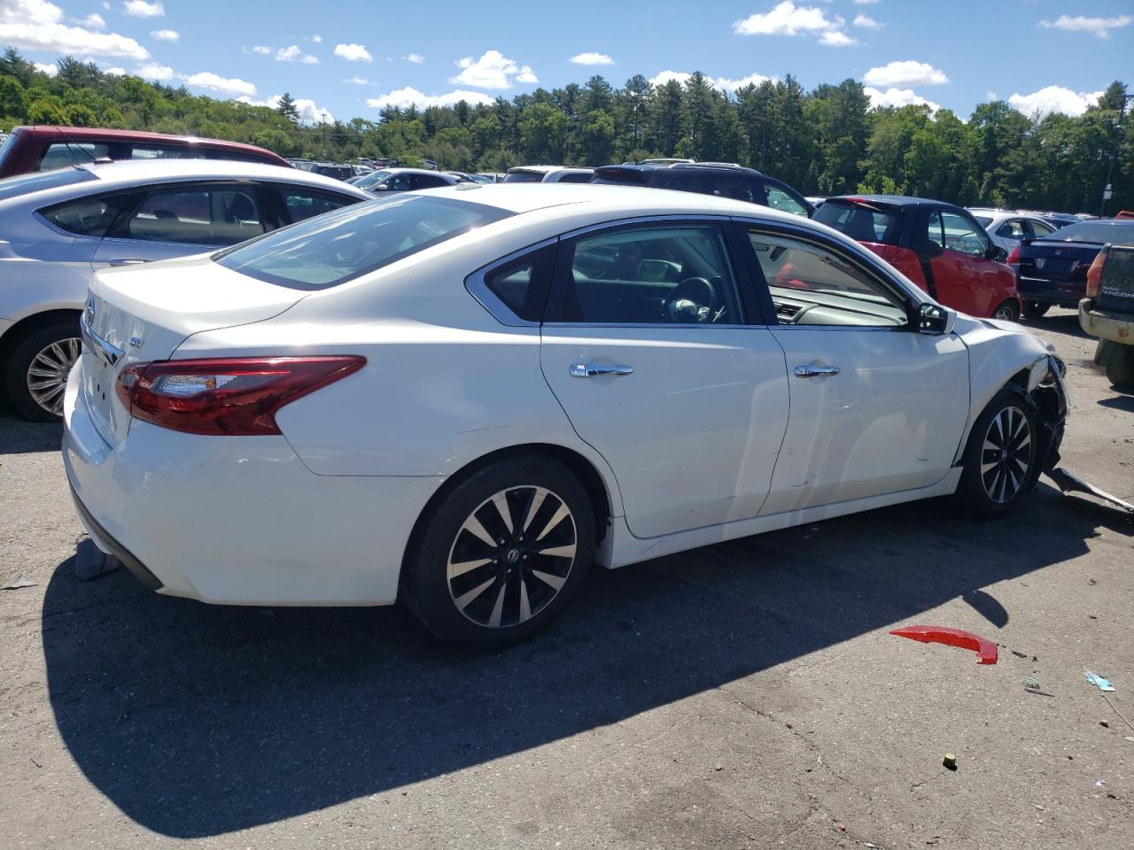 2018 Nissan Altima VIN 1N4AL3AP9JC283643 Copart auction photo, front end / minor dent/scratches damage thumbnail 3