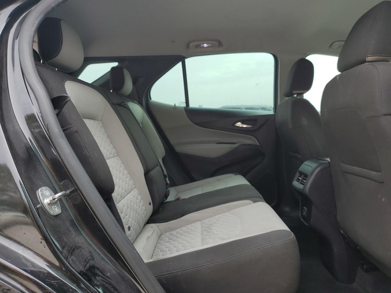 2019 Chevrolet Equinox VIN 2GNAXHEV3K6179400 Copart auction photo, rear end / minor dent/scratches damage thumbnail 11