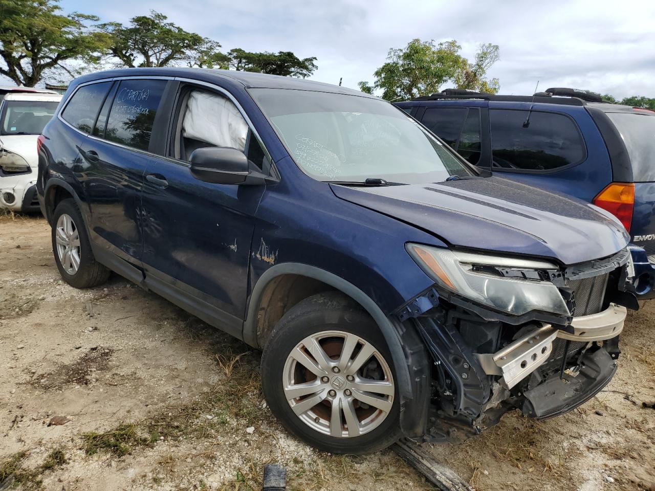 2016 Honda Pilot VIN 5FNYF5H10GB040358 Copart auction photo, front end damage thumbnail 4