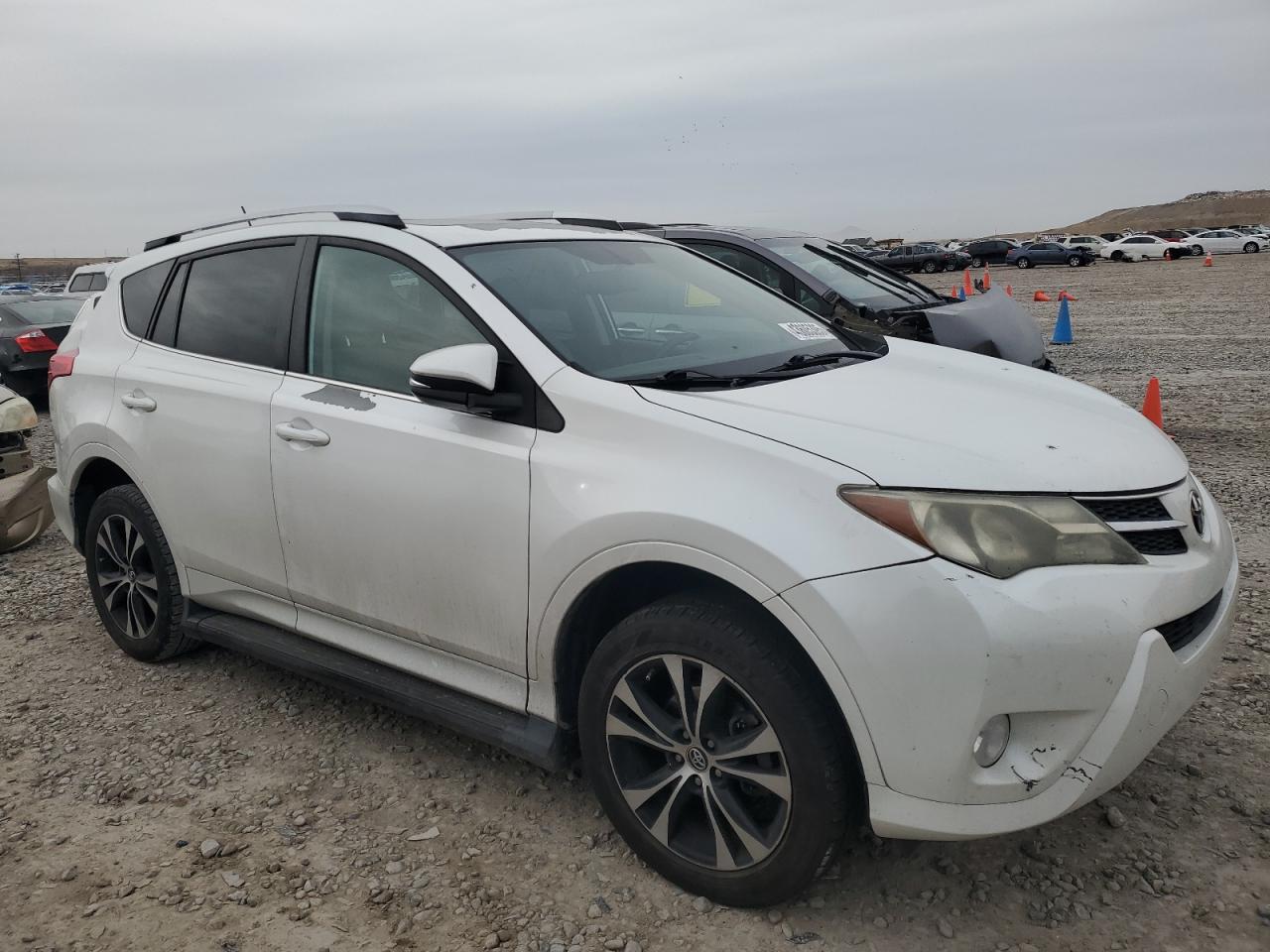 2015 Toyota RAV 4 VIN 2T3YFREV2FW136242 Copart auction photo, undercarriage damage thumbnail 4