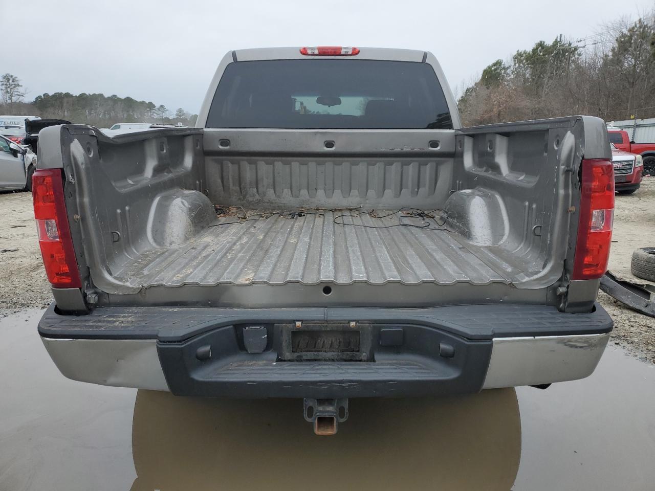 2013 Chevrolet Silverado VIN 3GCPCREA6DG252848 Copart auction photo, rear end / minor dent/scratches damage thumbnail 6