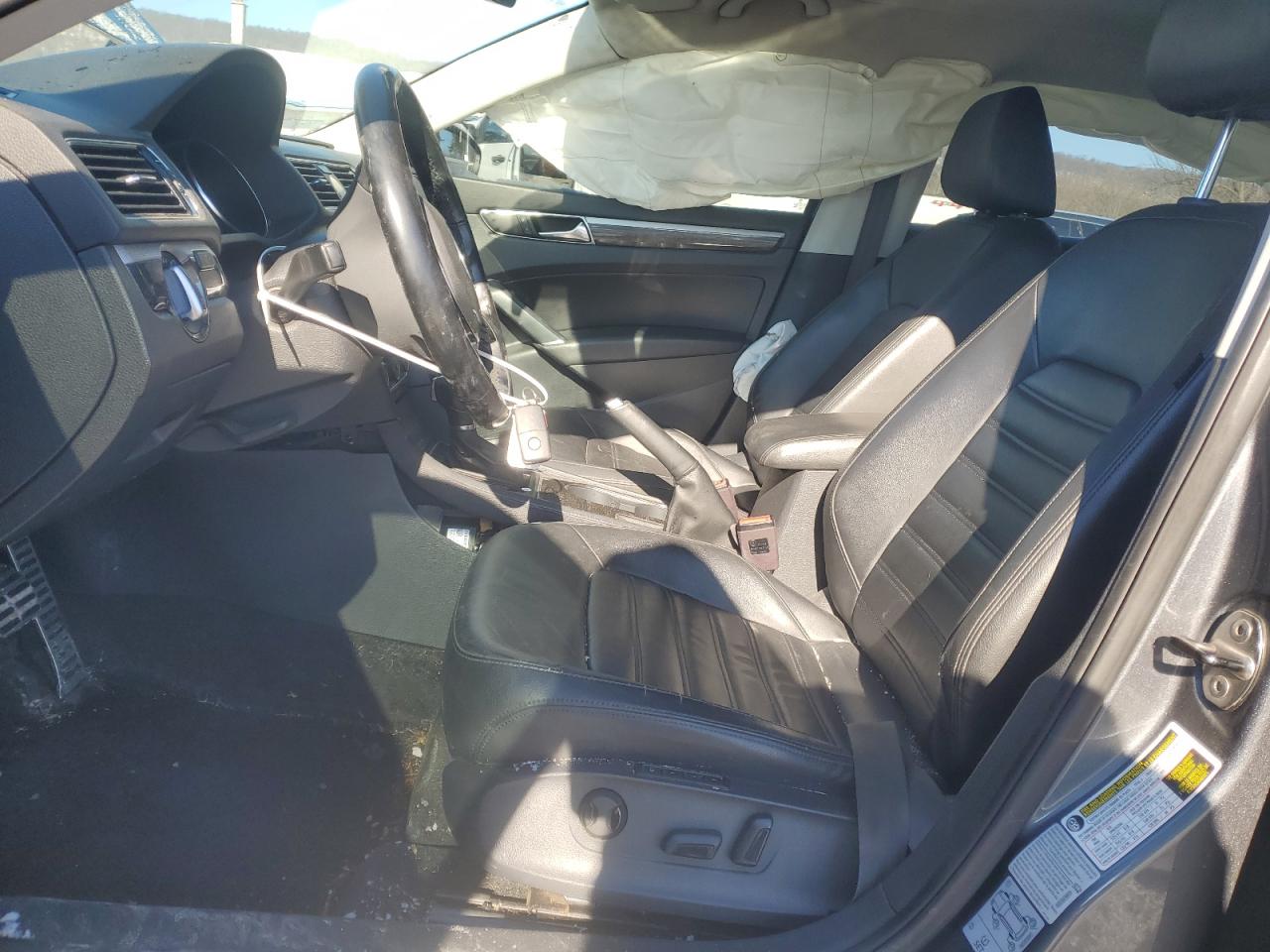 2017 Volkswagen Passat VIN 1VWCT7A33HC044099 Copart auction photo, side damage thumbnail 7