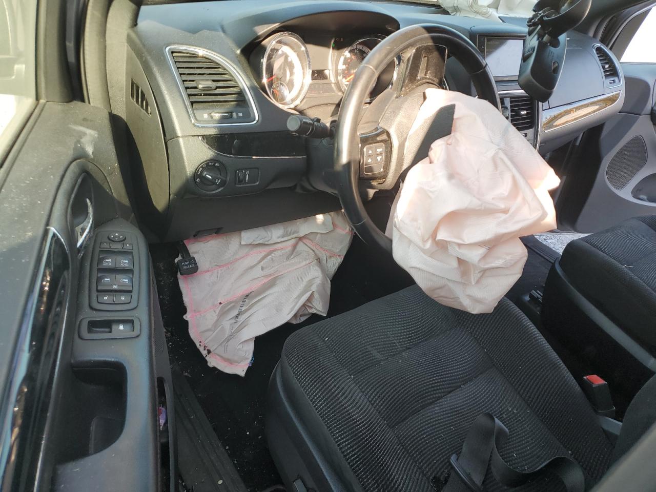 2020 Dodge Caravan VIN 2C4RDGBG9LR239071 Copart auction photo, all over damage thumbnail 8