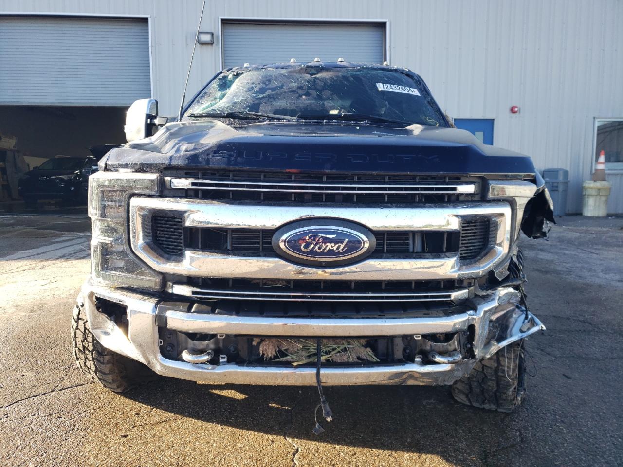 2022 Ford F350 VIN 1FT7W3BN2NED53597 Copart auction photo, rollover damage thumbnail 5