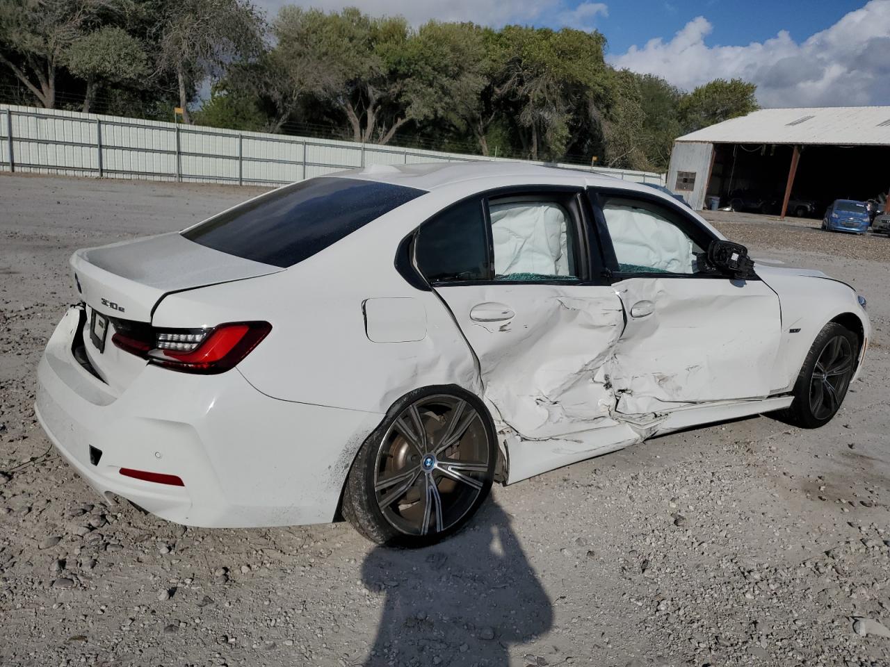 2023 BMW 3er VIN 3MW39FF00P8D70486 Copart auction photo, side damage thumbnail 3