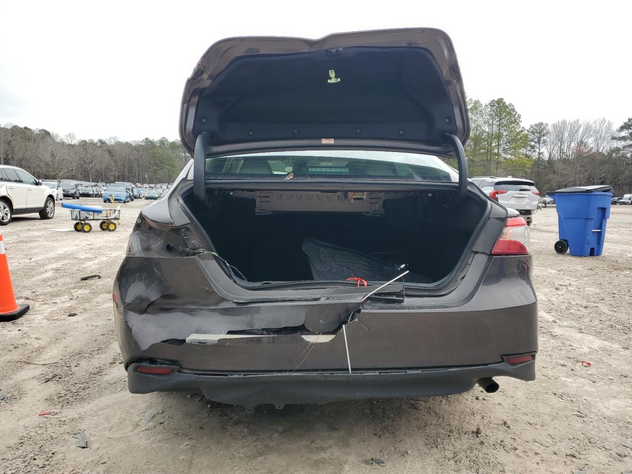 2020 Toyota Camry VIN 4T1C11AK8LU885878 Copart auction photo, rear end damage thumbnail 6