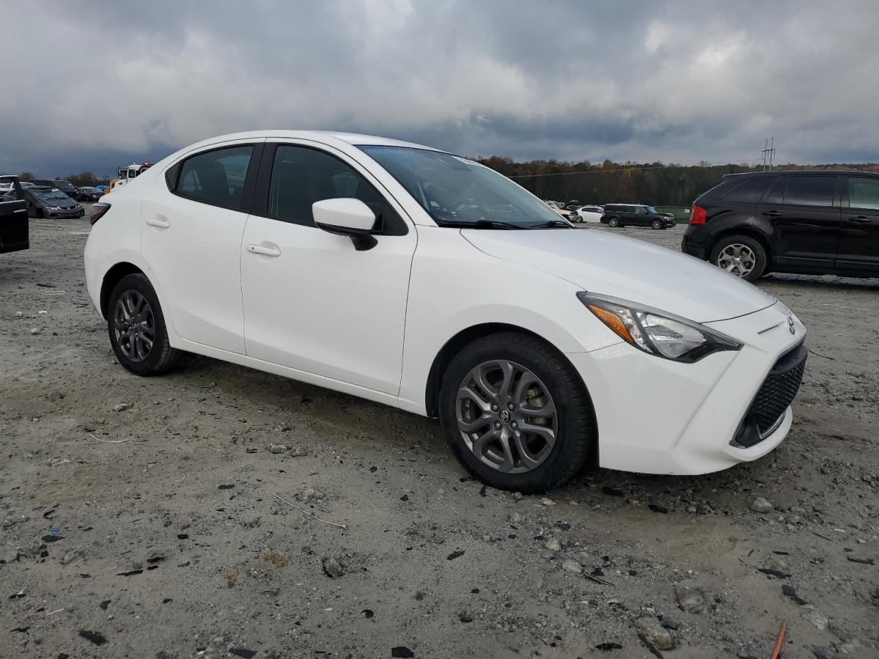 2019 Toyota Yaris VIN 3MYDLBYV5KY516353 Copart auction photo, all over damage thumbnail 4