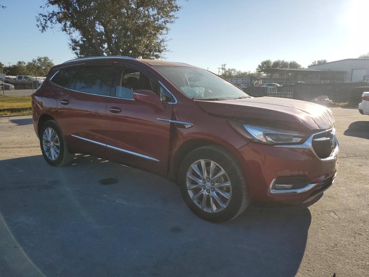 2020 Buick Enclave VIN 5GAERCKW1LJ219905 Copart auction photo, front end / side damage thumbnail 4