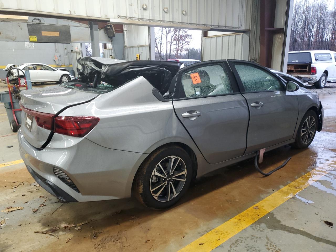2024 KIA Forte VIN 3KPF24AD2RE820498 Copart auction photo, all over damage thumbnail 3