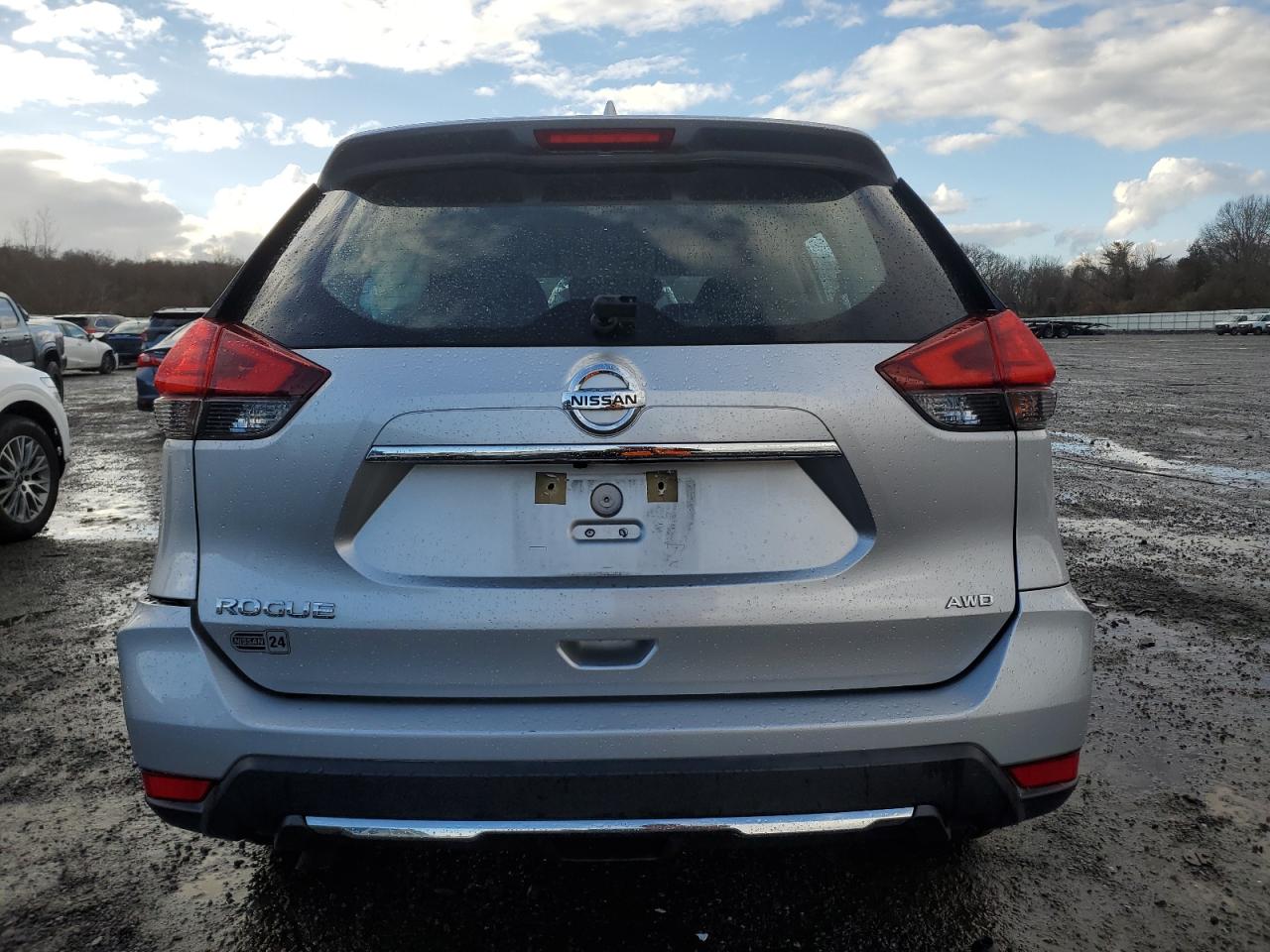 2017 Nissan Rogue VIN JN8AT2MV8HW257305 Copart auction photo, front end damage thumbnail 6