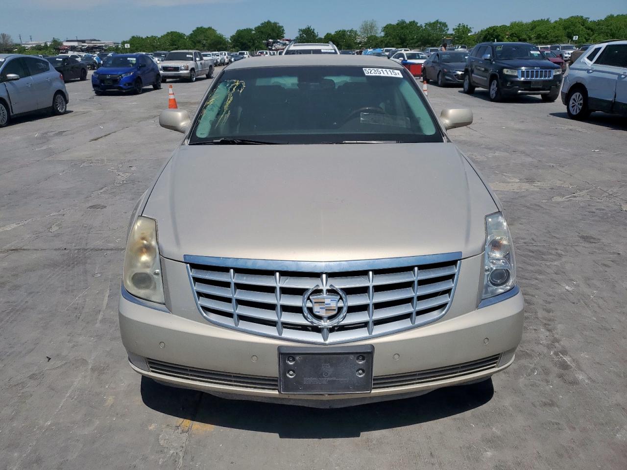 2007 Cadillac DTS VIN 1G6KD57Y57U121229 Copart auction photo, side / front end damage thumbnail 5