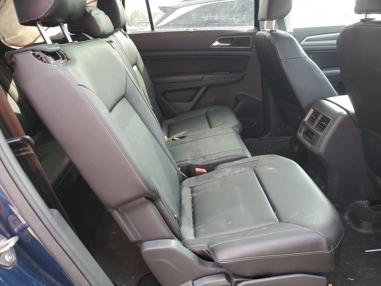 2019 Volkswagen Atlas VIN 1V2UR2CA3KC569870 Copart auction photo, rear end damage thumbnail 11