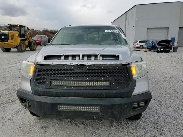 2014 Toyota Tundra VIN 5TFUW5F17EX367506 Copart auction photo, side / front end damage thumbnail 11