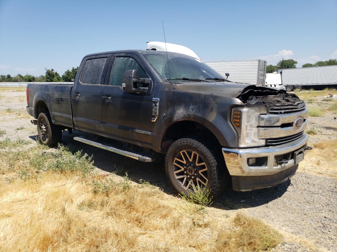 2018 Ford F350 VIN 1FT8W3BT7JEC41956 Copart auction photo, burn - engine / rear end damage thumbnail 4