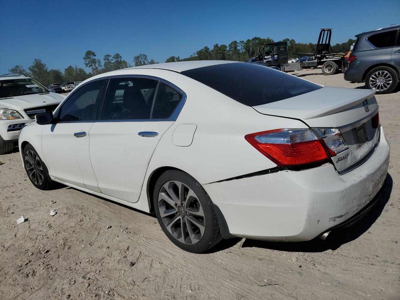 2015 Honda Accord VIN 1HGCR2F56FA104319 Copart auction photo, rear end / front end damage thumbnail 2