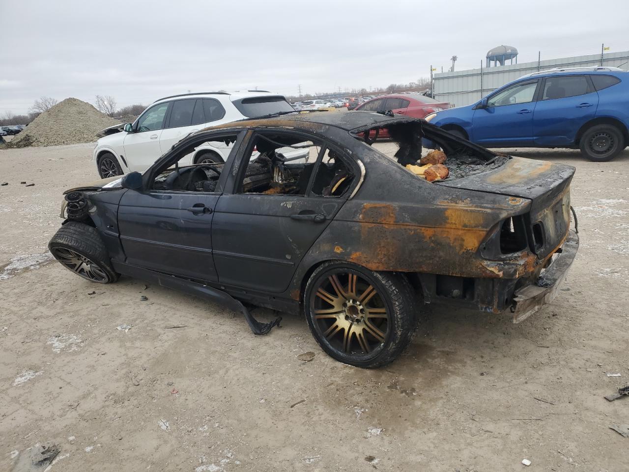1999 BMW 3er VIN WBAAM533XXKG07081 Copart auction photo, burn damage thumbnail 2
