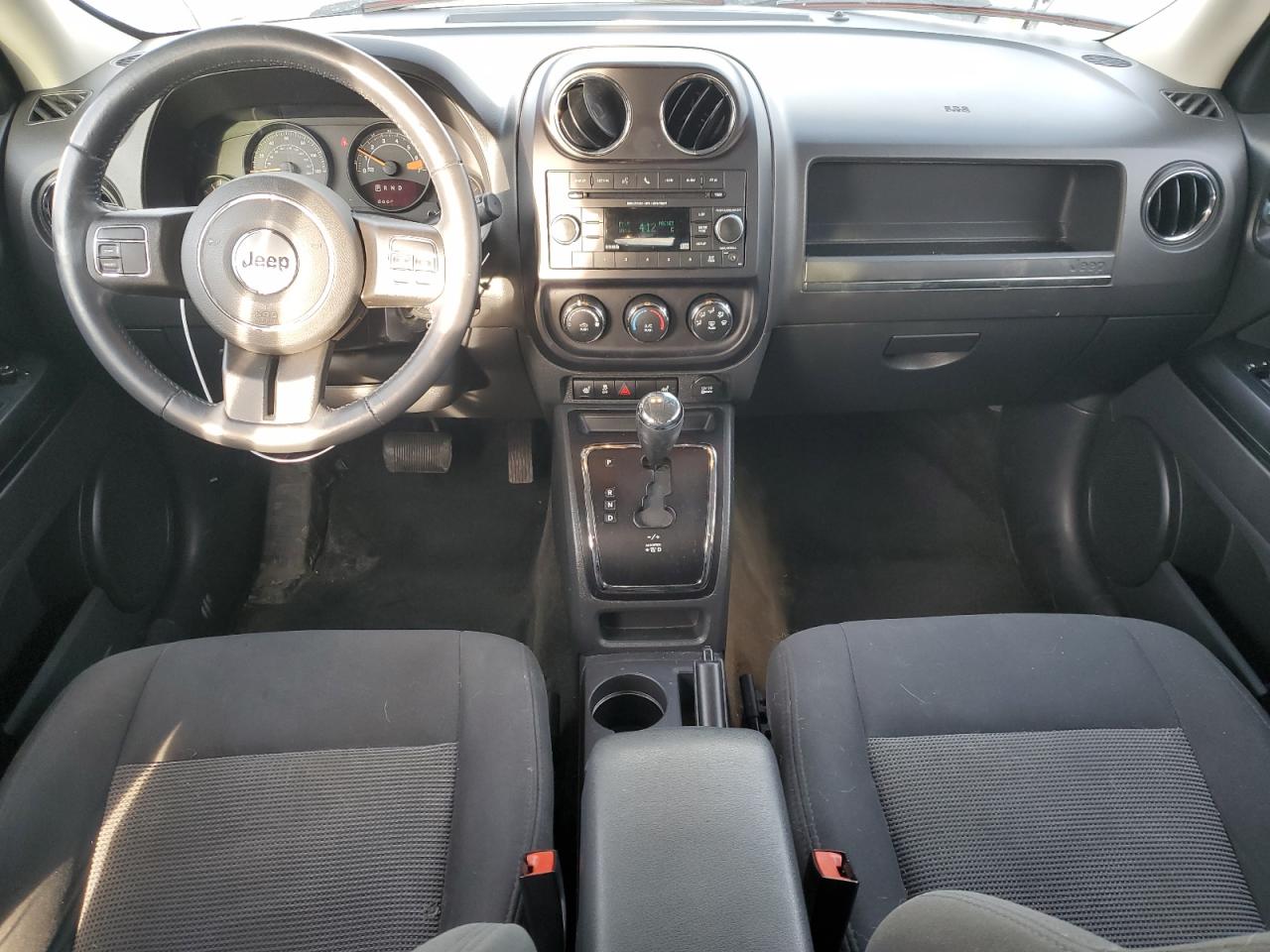 2016 Jeep Liberty (Patriot) VIN 1C4NJRFB4GD598466 Copart auction photo, hail damage thumbnail 8