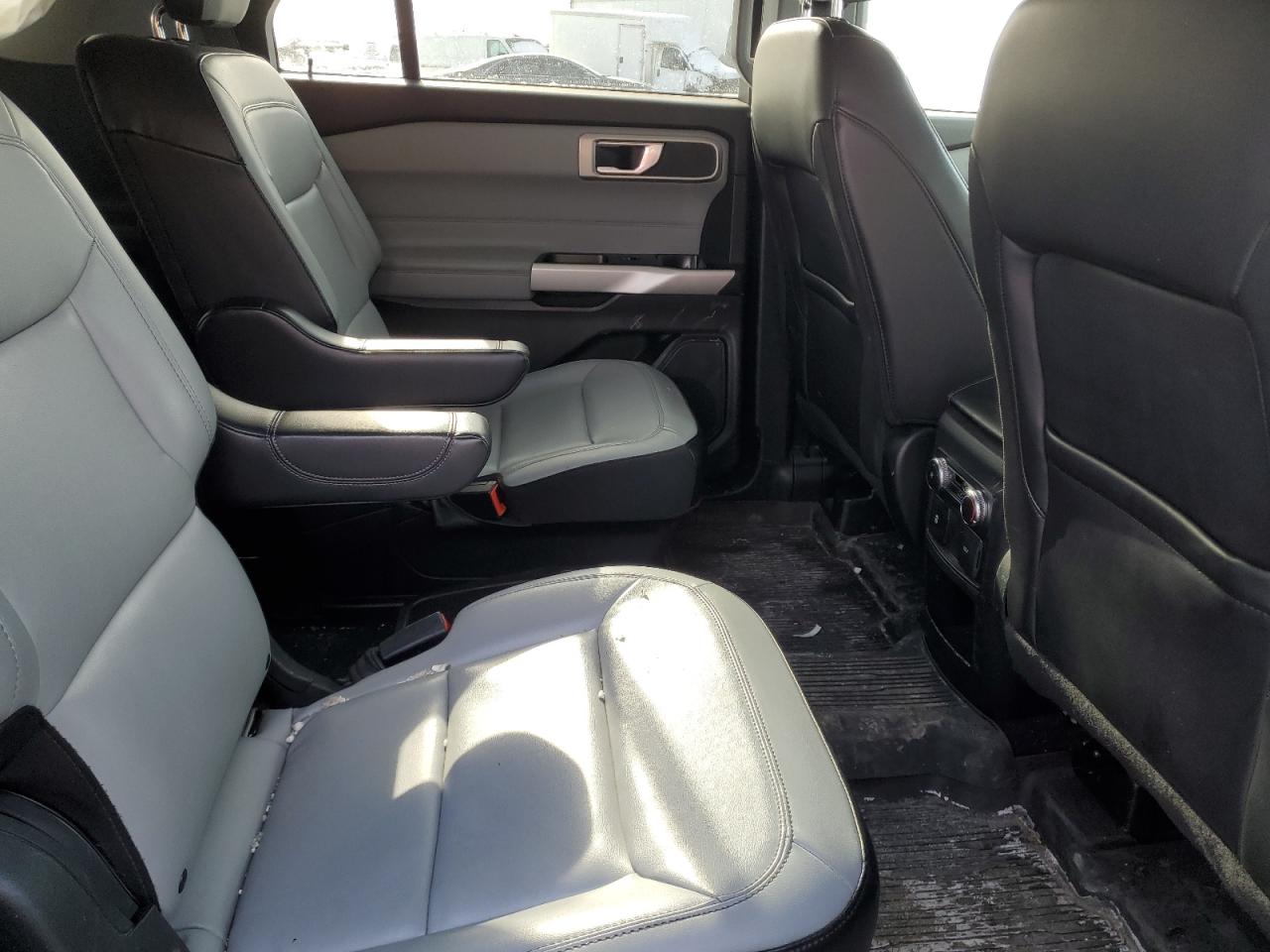 2021 Ford Explorer VIN 1FMSK8DHXMGB68822 Copart auction photo, side damage thumbnail 11