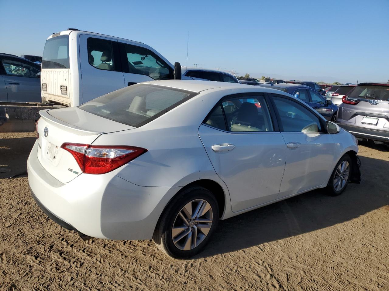 2015 Toyota Corolla VIN 5YFBPRHE4FP267729 Copart auction photo, front end / rear end damage thumbnail 3