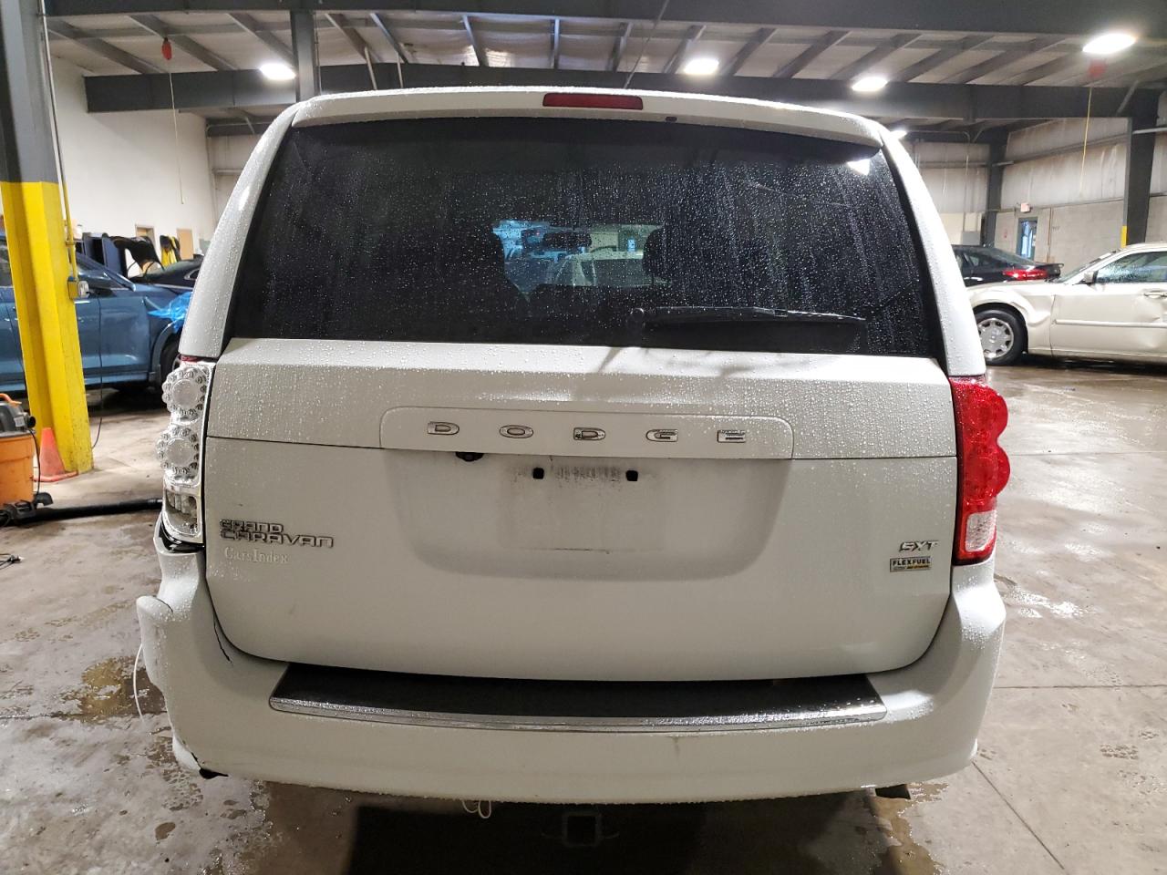 2017 Dodge Caravan VIN 2C4RDGCG1HR860648 Copart auction photo, rear end / side damage thumbnail 6