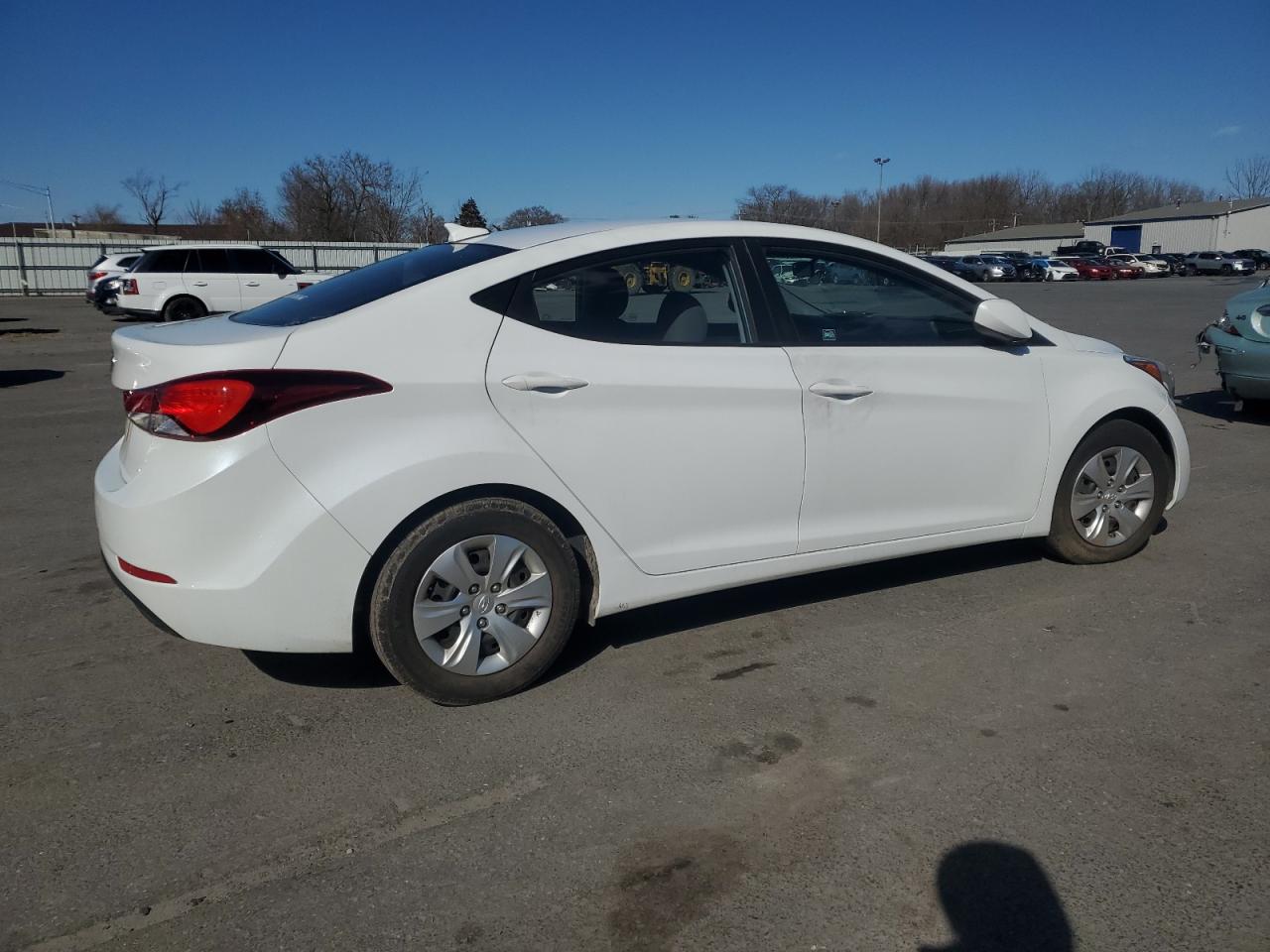 2016 Hyundai Elantra VIN 5NPDH4AE0GH771745 Copart auction photo, normal wear / vandalism damage thumbnail 3