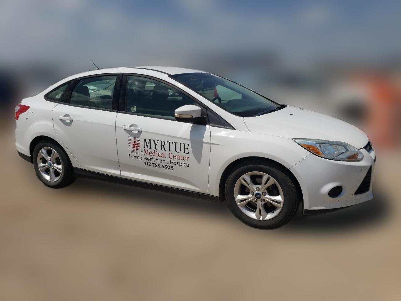 2013 Ford Focus VIN 1FADP3F23DL189695 Copart auction photo, hail damage thumbnail 4