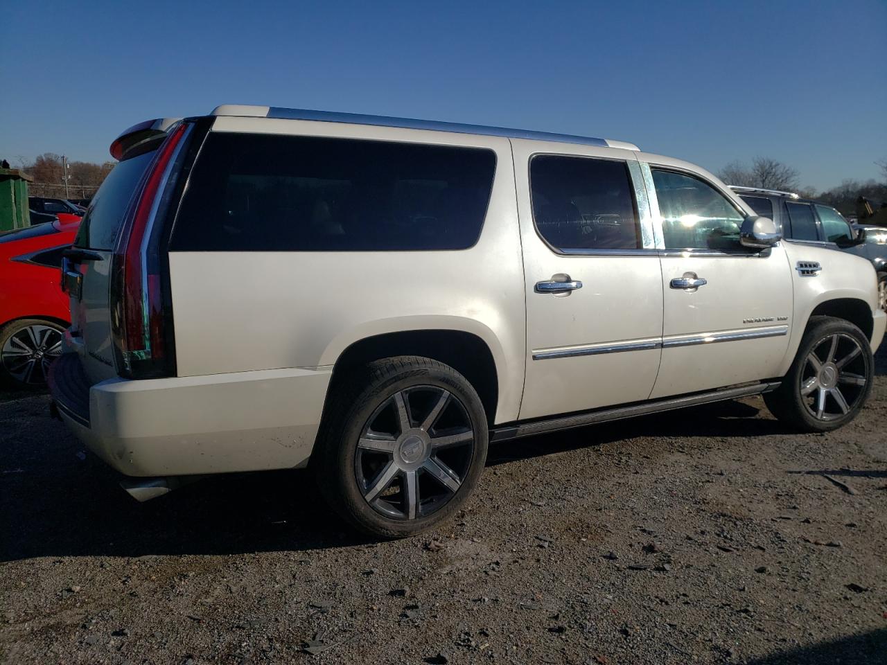 2010 Cadillac Escalade VIN 1GYUKJEF0AR102422 Copart auction photo, mechanical / minor dent/scratches damage thumbnail 3
