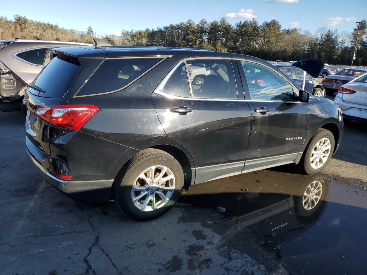 2019 Chevrolet Equinox VIN 2GNAXUEV8K6232813 Copart auction photo, front end / minor dent/scratches damage thumbnail 3