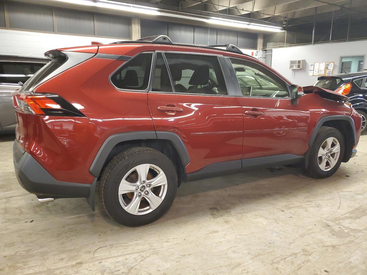 2019 Toyota RAV 4 VIN JTMP1RFV7KD013732 Copart auction photo, mechanical / front end damage thumbnail 3