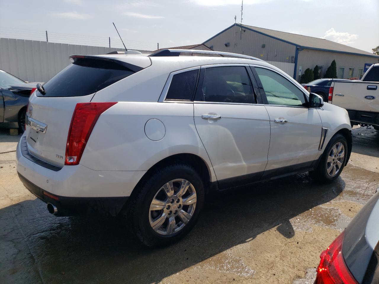 2016 Cadillac SRX VIN 3GYFNEE35GS584114 Copart auction photo, front end damage thumbnail 3