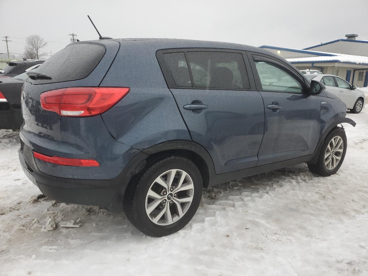 2016 KIA Sportage VIN KNDPBCAC1G7827395 Copart auction photo, front end damage thumbnail 3
