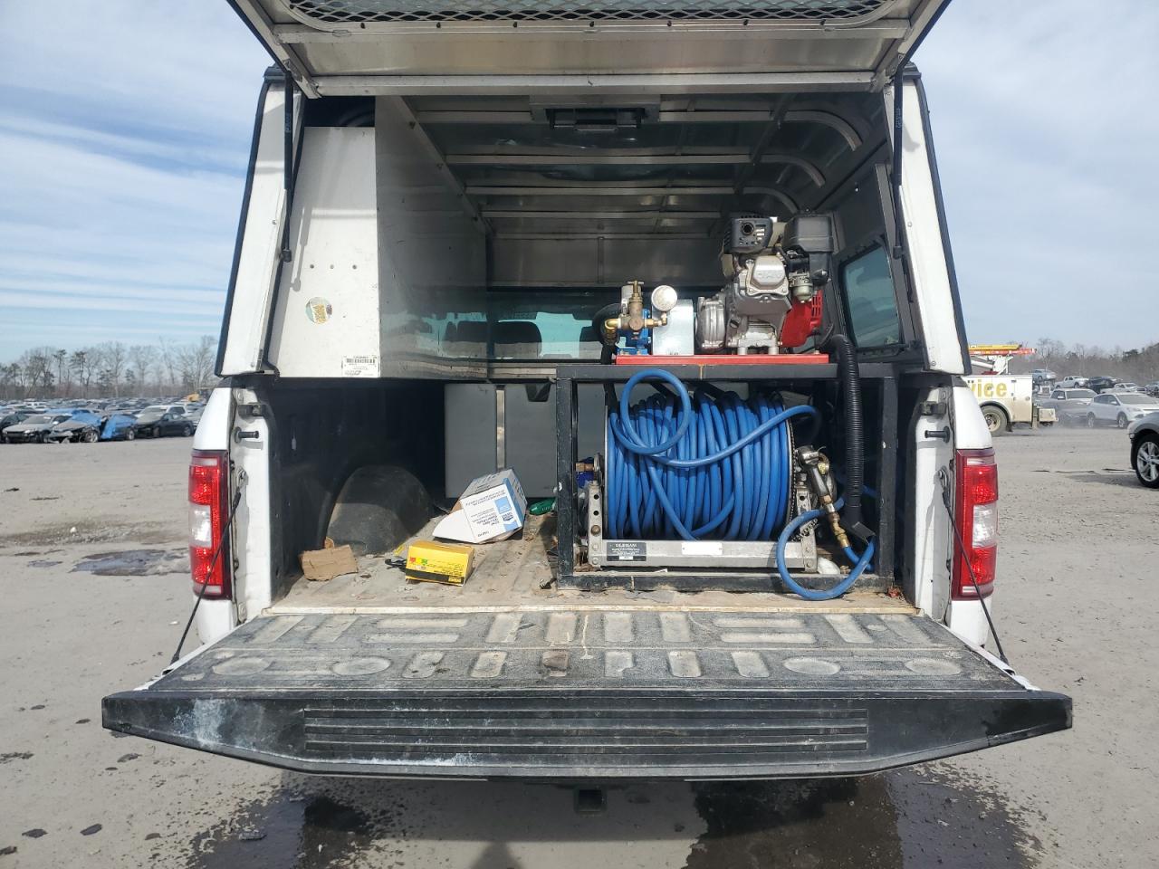 2019 Ford F-150 VIN 1FTMF1CBXKKC92136 Copart auction photo, rear end / minor dent/scratches damage thumbnail 10