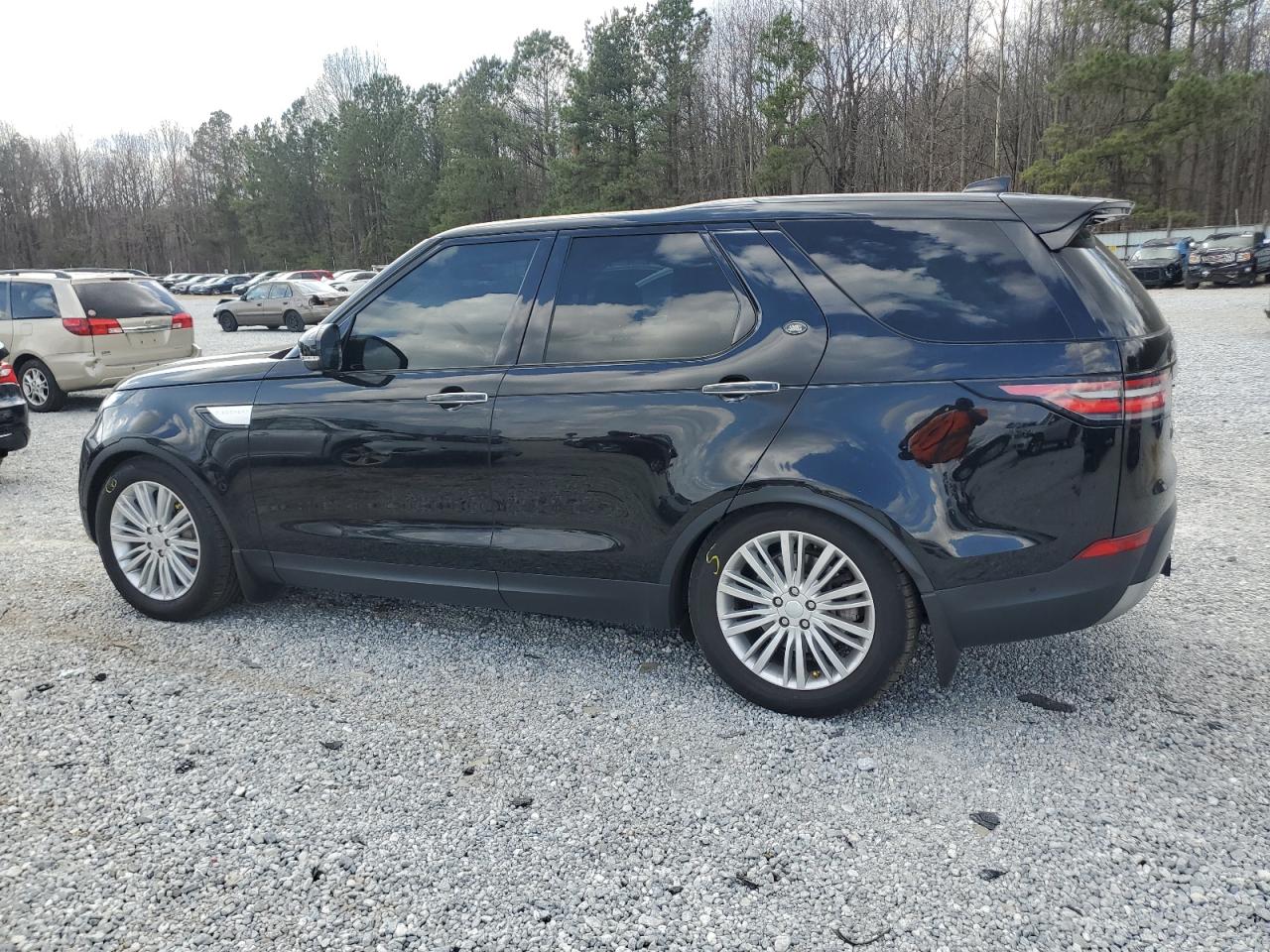2019 Land Rover Discovery VIN SALRT2RVXK2414315 Copart auction photo, rear end damage thumbnail 2