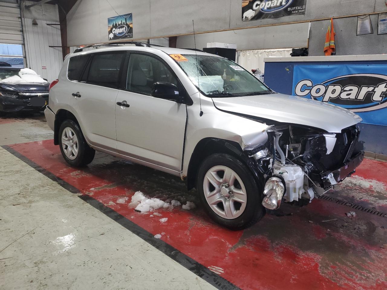 2006 Toyota RAV 4 VIN JTMBD33V566004086 Copart auction photo, front end damage thumbnail 4
