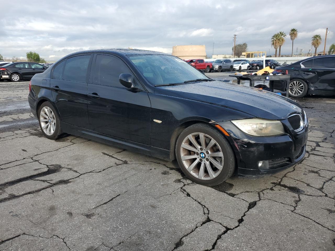2011 BMW 3er VIN WBAPH5G52BNM81779 Copart auction photo, side damage thumbnail 4