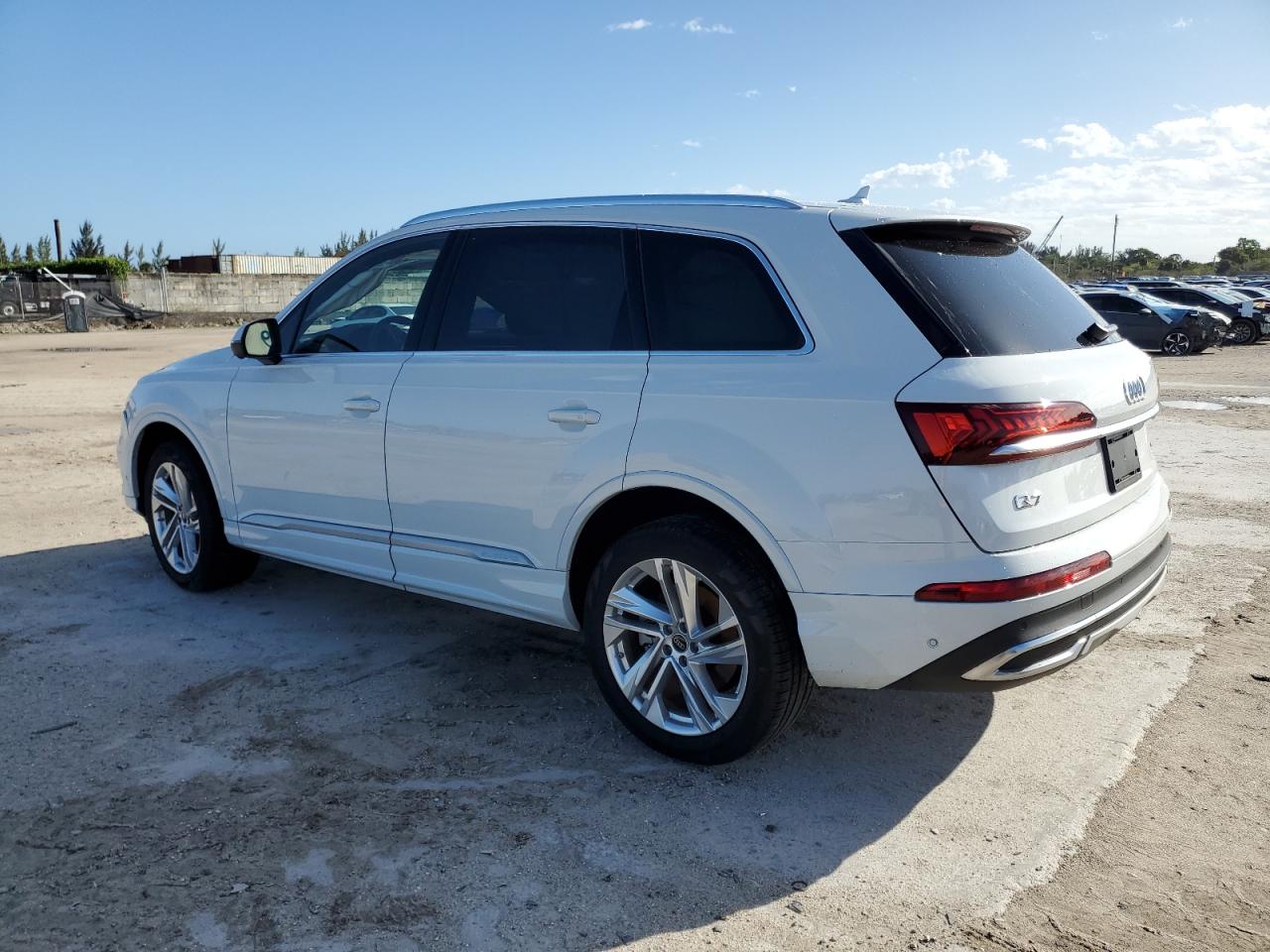 2024 Audi Q7 VIN WA1ACBF7XRD004147 Copart auction photo, front end / minor dent/scratches damage thumbnail 2