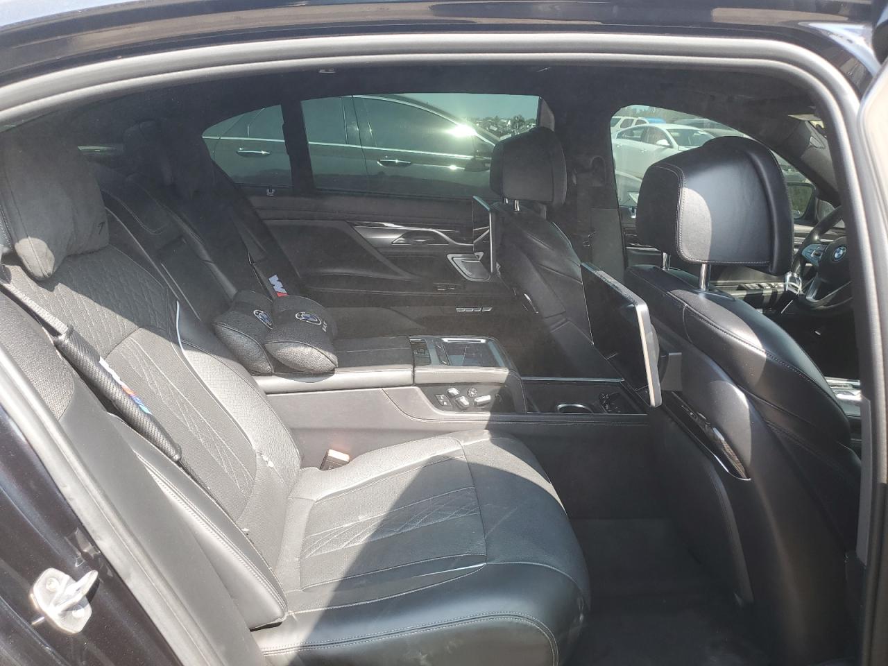 2016 BMW 7er VIN WBA7F2C56GG417833 Copart auction photo, front end damage thumbnail 10