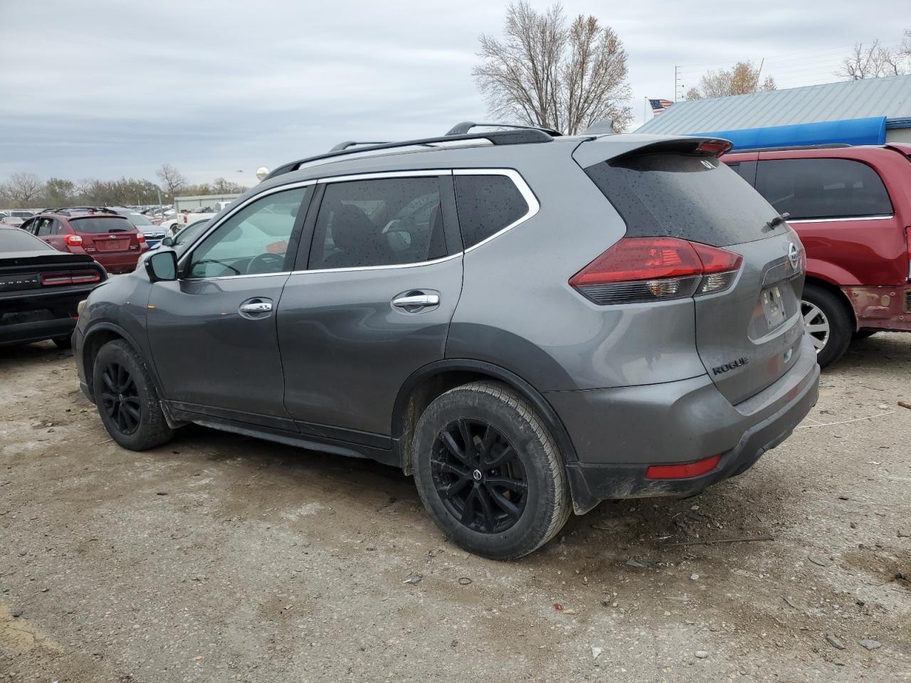 2018 Nissan Rogue VIN 5N1AT2MT4JC764750 Copart auction photo, front end / minor dent/scratches damage thumbnail 2