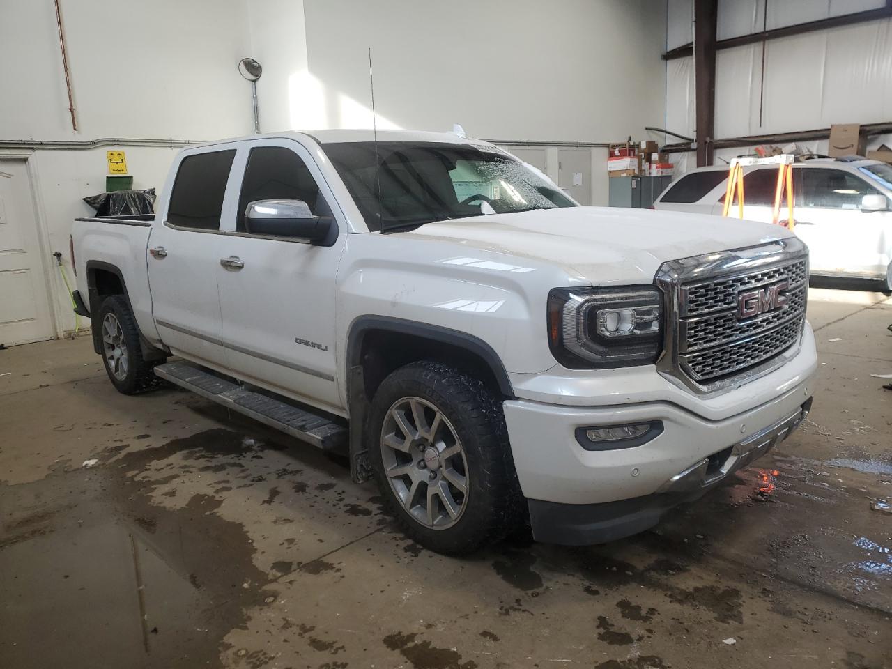 2018 GMC Sierra VIN 3GTU2PEC1JG344876 Copart auction photo, front end / mechanical damage thumbnail 4