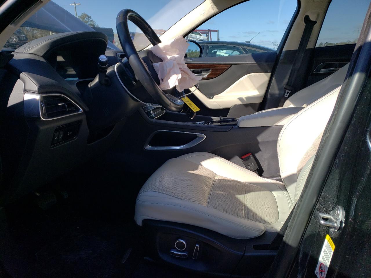 2020 Jaguar F-Pace VIN SADCK2FXXLA631526 Copart auction photo, front end damage thumbnail 7