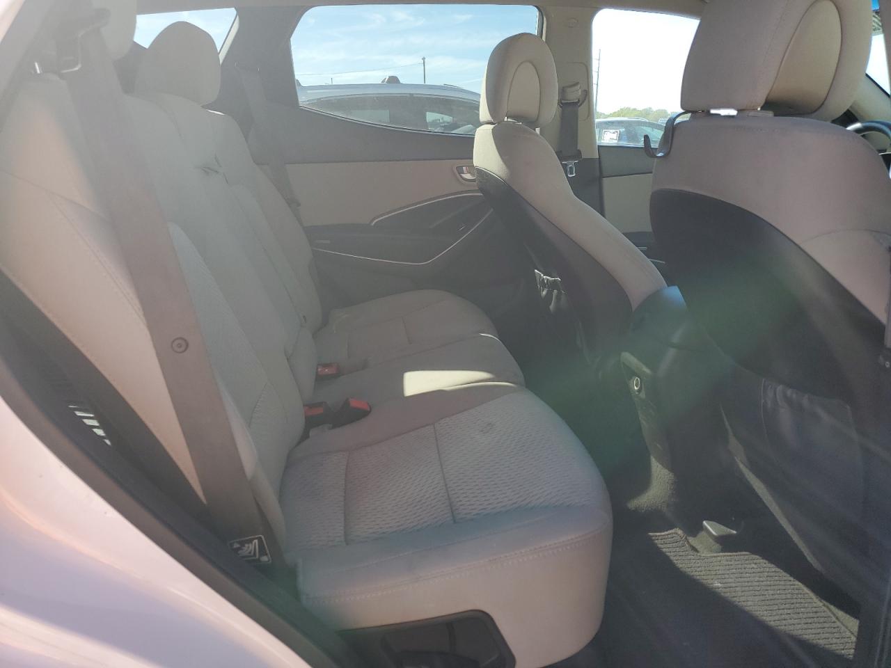 2016 Hyundai Santa Fe VIN 5XYZU3LB7GG341085 Copart auction photo, hail damage thumbnail 11