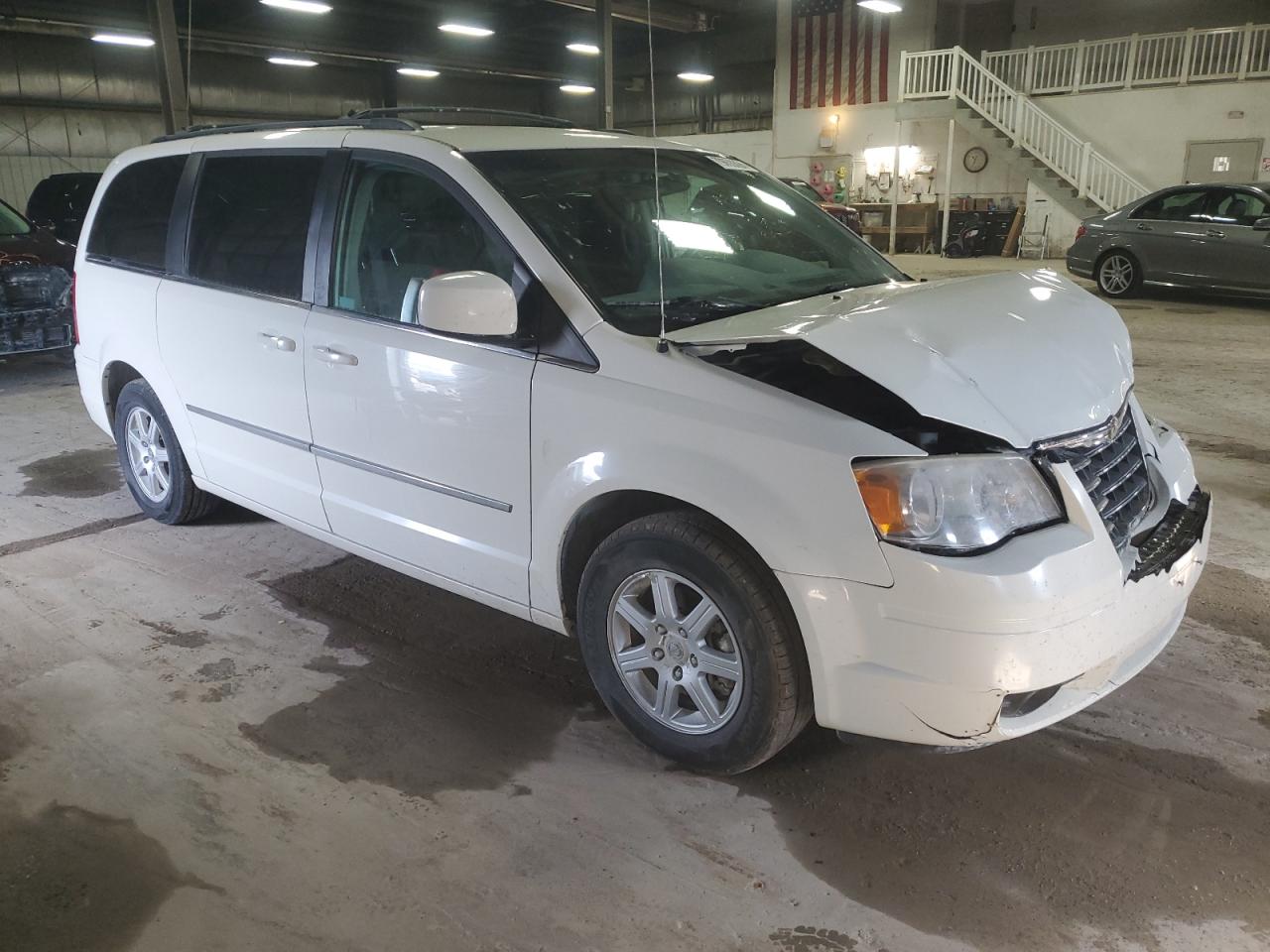 2010 Chrysler Town & Country VIN 2A4RR5D10AR278489 Copart auction photo, front end / minor dent/scratches damage thumbnail 4