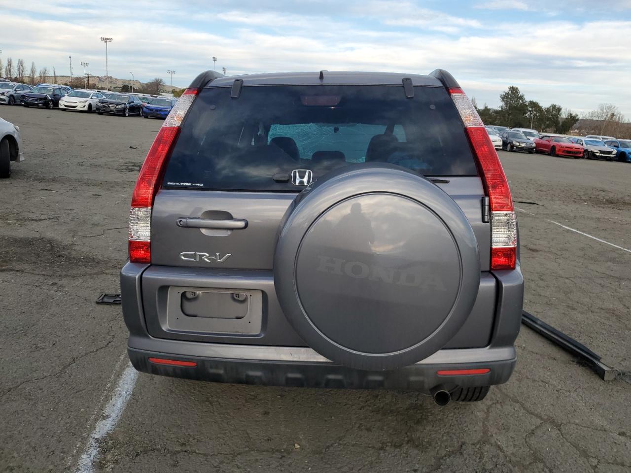 2006 Honda CR-V VIN JHLRD78966C057238 Copart auction photo, side / front end damage thumbnail 6
