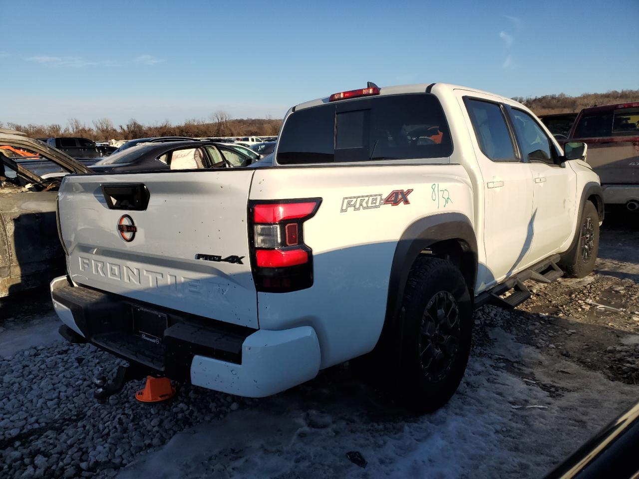 2024 Nissan Navara (Frontier) VIN 1N6ED1EK8RN623390 Copart auction photo, front end damage thumbnail 3