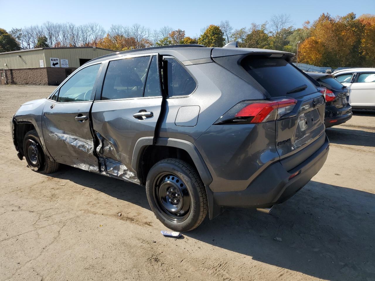 2019 Toyota RAV 4 VIN 2T3F1RFV2KC034293 Copart auction photo, front end / side damage thumbnail 2