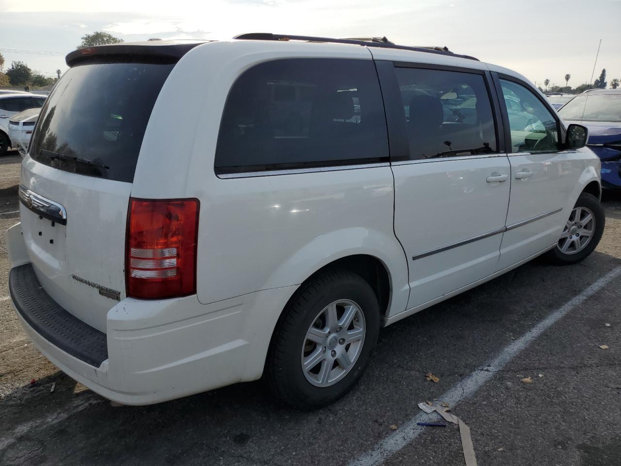 2010 Chrysler Town & Country VIN 2A4RR5D18AR289191 Copart auction photo, minor dent/scratches damage thumbnail 3